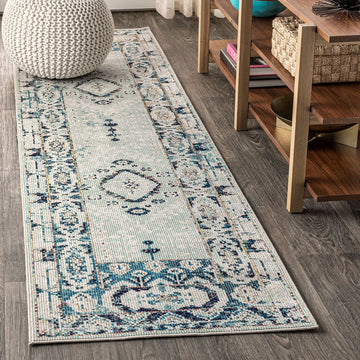 Osuna Diamond Vintage Medallion Area Rug